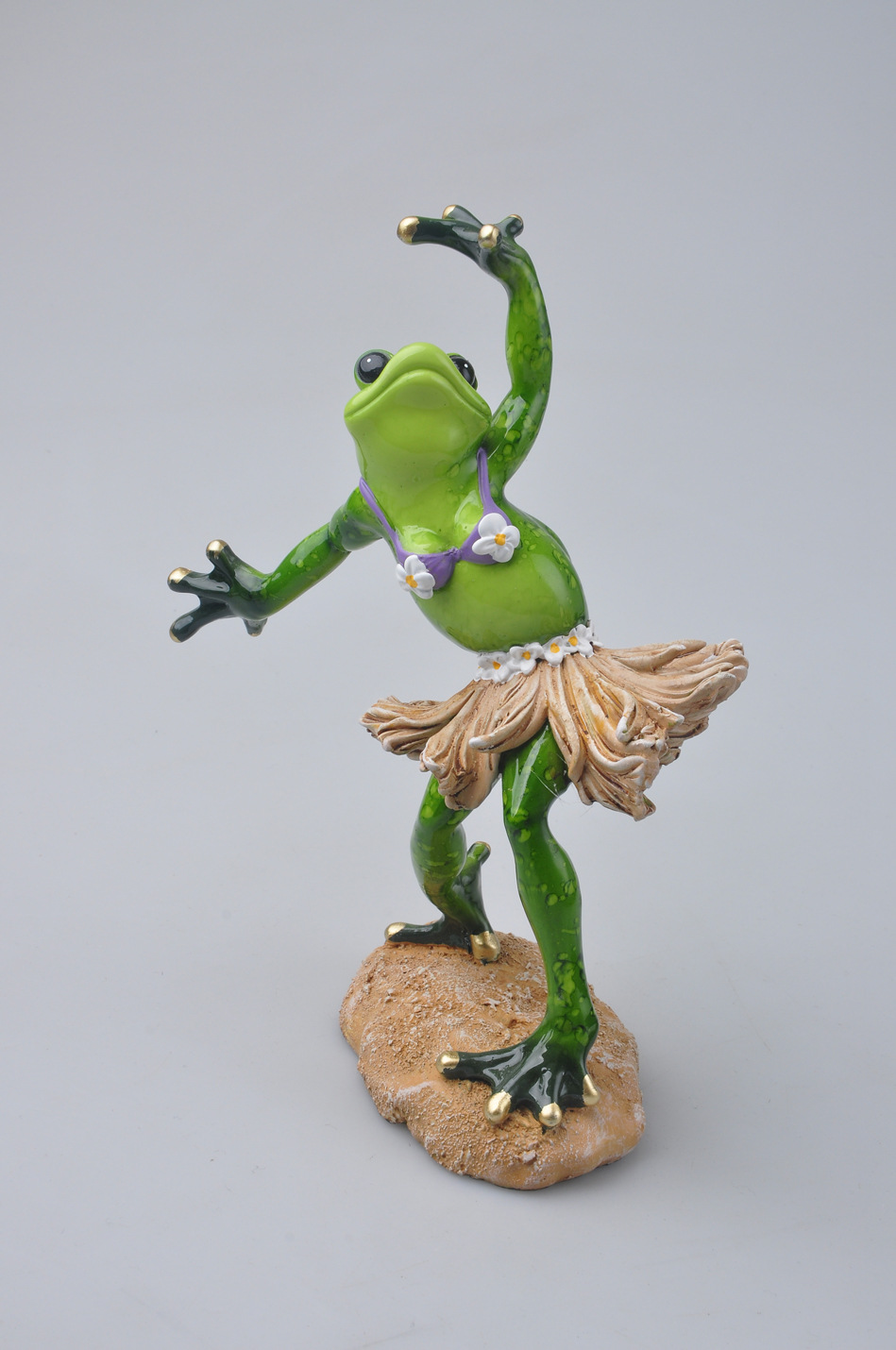 个性礼品室内装饰品摆件花环草裙舞青蛙创意时尚家居婚庆摆件