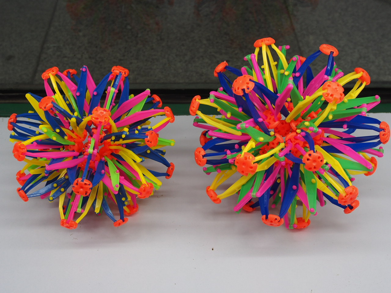 【图】大号开花球 彩色 彩球 厂家直销_其他益智玩具_列表网