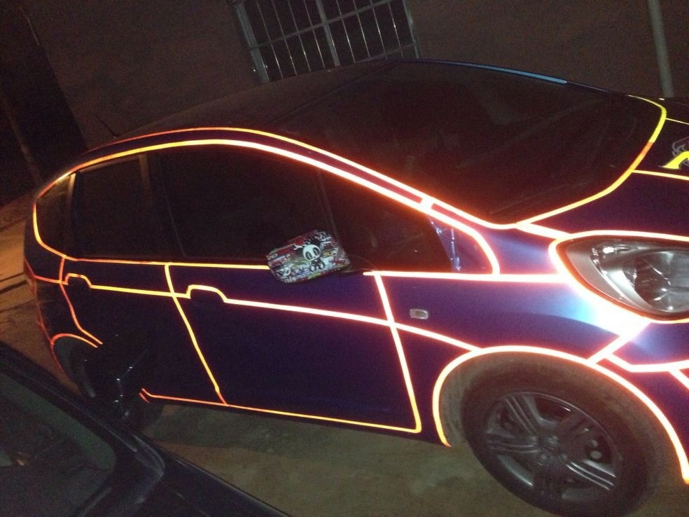 最新产品热卖品 厂家批发 车身反光膜 汽车3m装饰条夜光改色膜