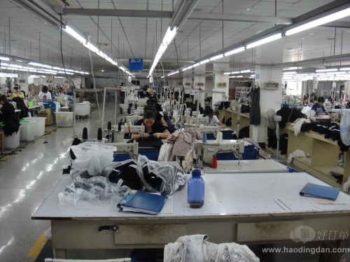工作服定制引领职场新风尚