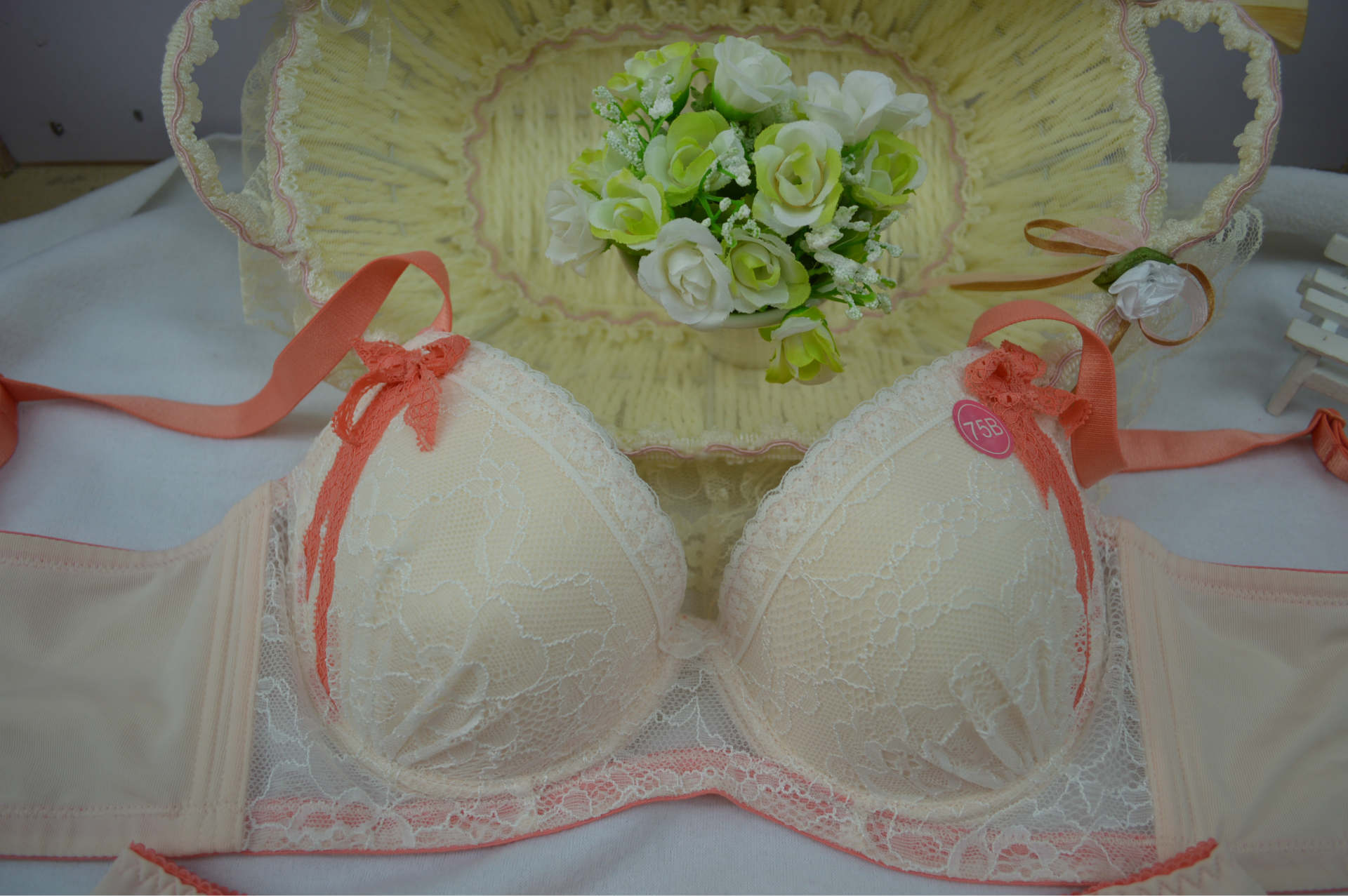 秋冬新款白纯色蕾丝调整型文胸套装 聚拢侧收副乳深v性感正品内衣