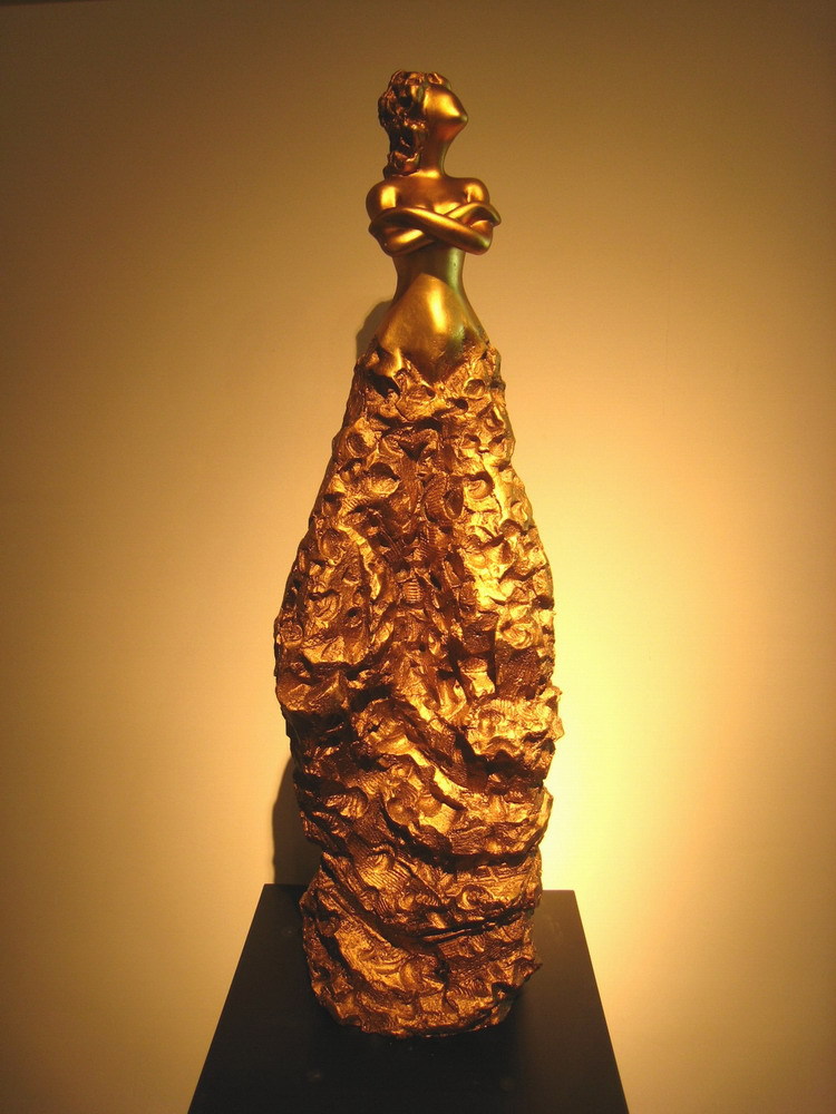 厂家直销 金色夸张造型女人树脂雕塑 酒店会所软配饰 树脂工艺品