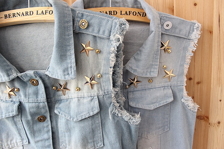 此款牛仔是经过打磨做旧工艺 衣服的背面偶尔有小球不是质量问题哦 卖