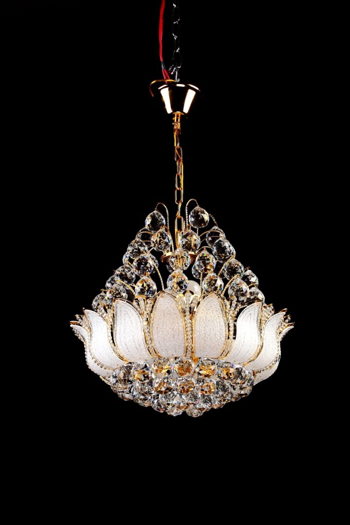 新款上市批发供应时尚大方的莲花式低压水晶灯适应卧室客房