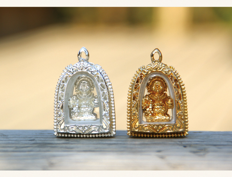 泰国佛牌真品 龙莆本大师在世***后一版 金童女 古曼丽佛牌 不含链