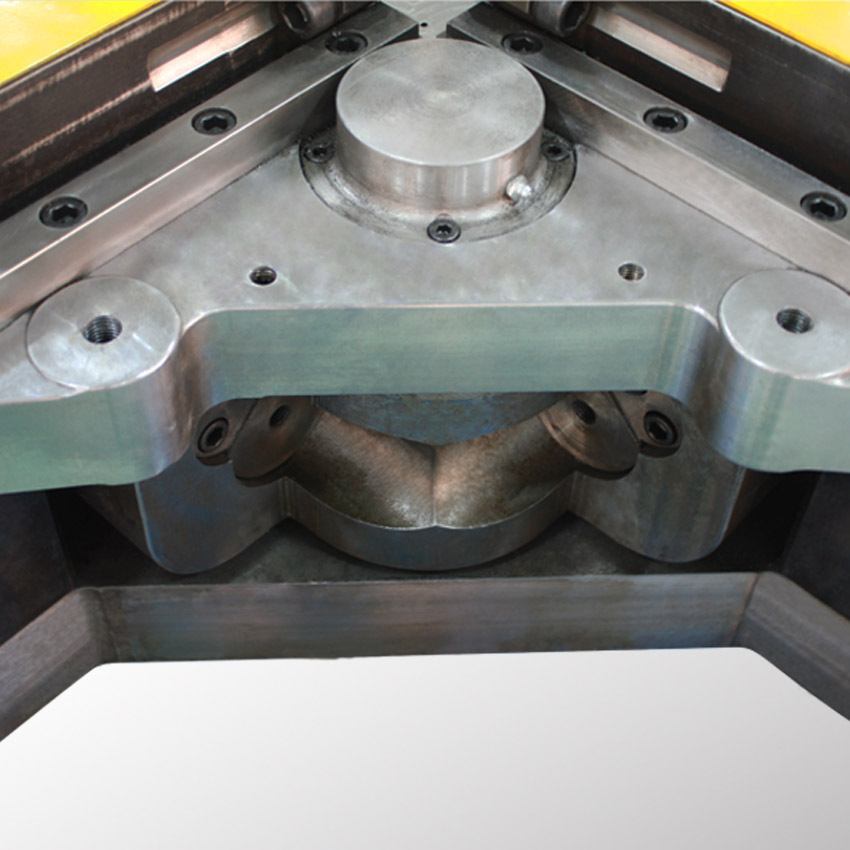 德国先进技术开模模具图片_5