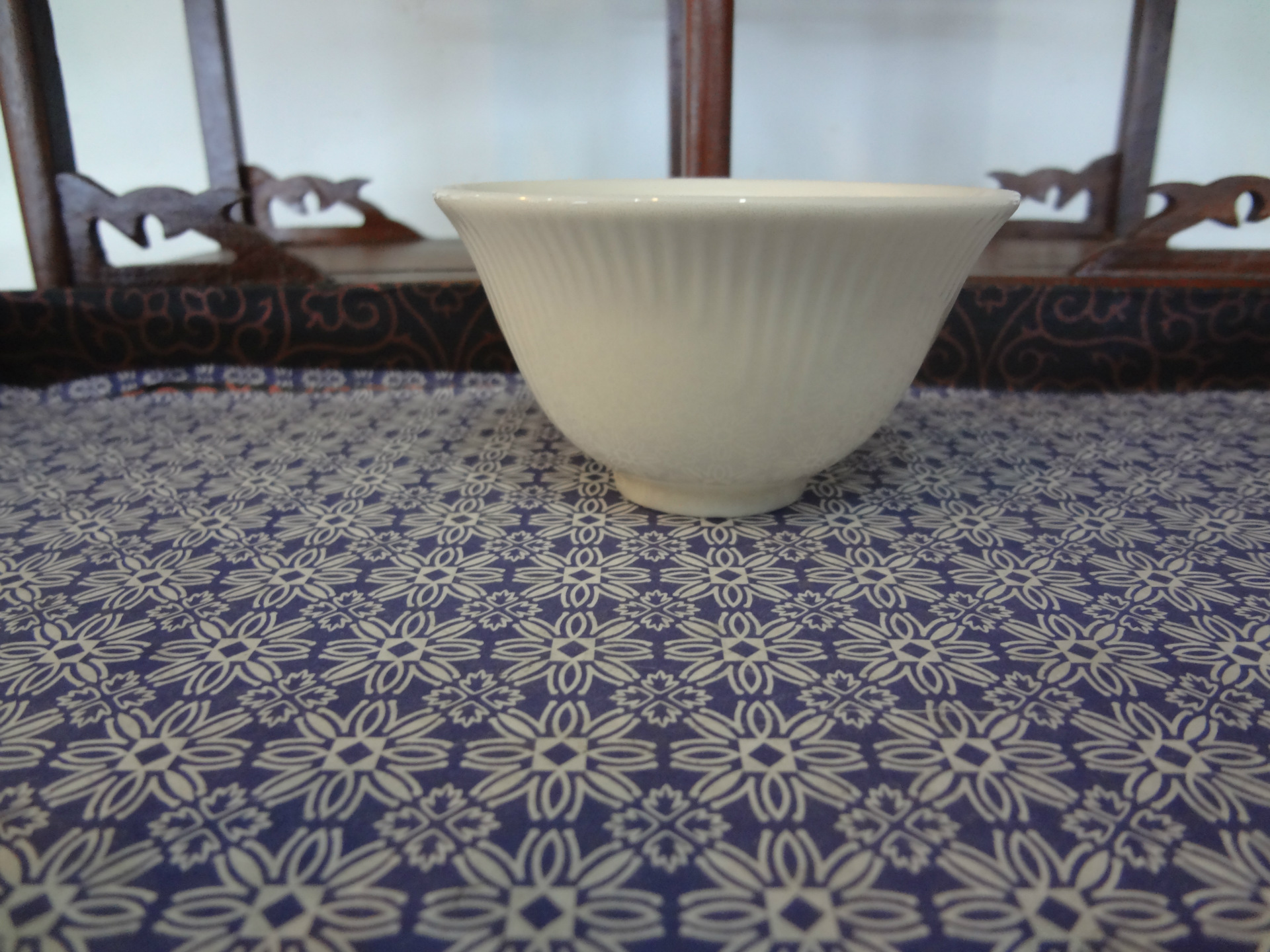 摆饰 制作方法:半手工半机械 包装:其他 加印logo:可以 材质:白瓷