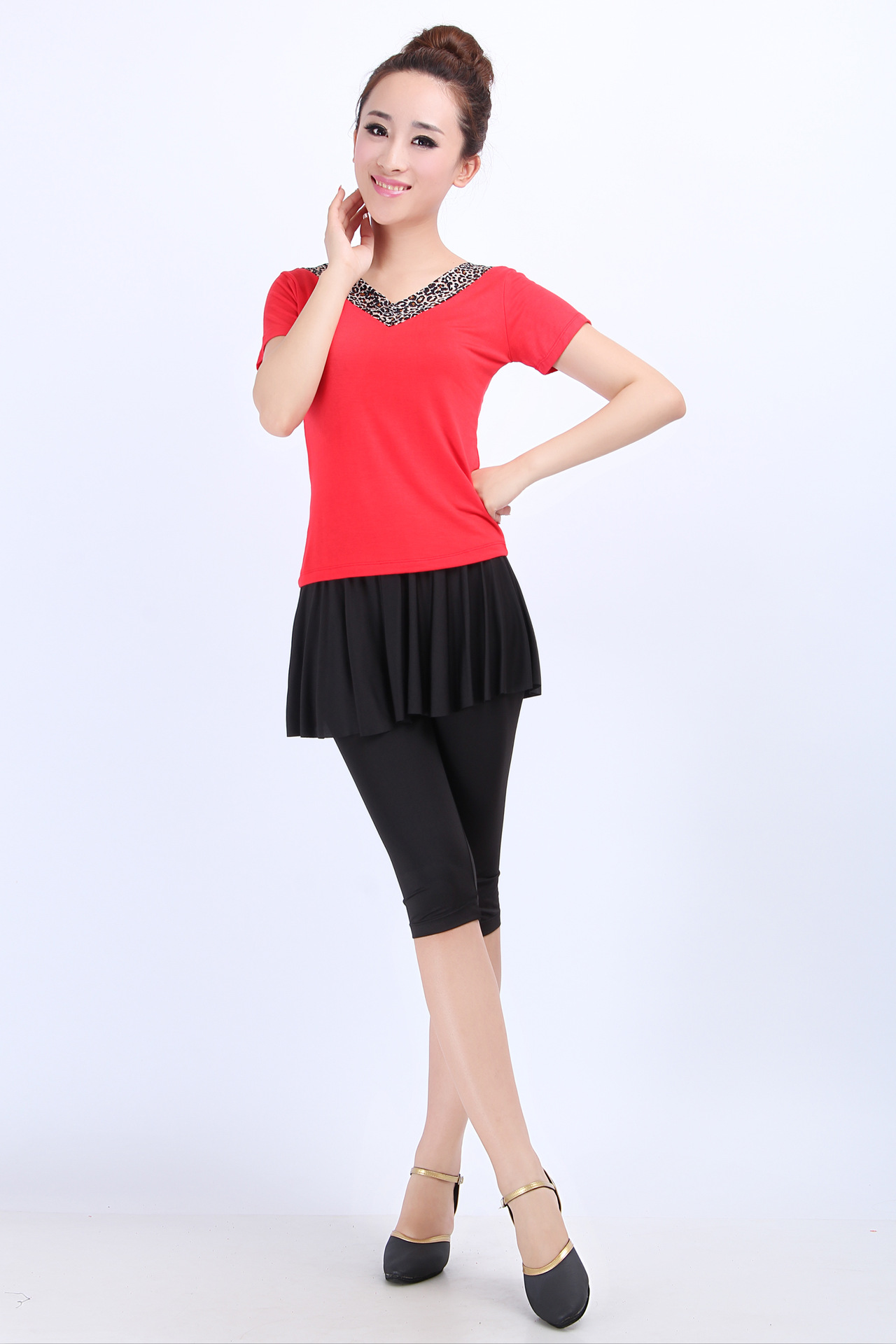 海丽夏季广场舞新款服装时尚豹纹七分裙裤套装厂家直销k9219