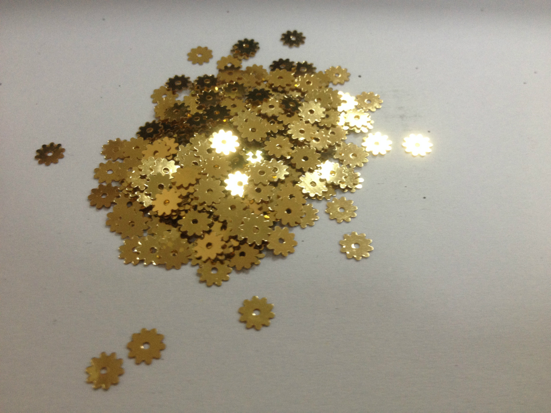 散装珠片 10齿 pvc齿轮珠片 金色 5mm - 散装珠片 10齿 pvc齿轮珠片 