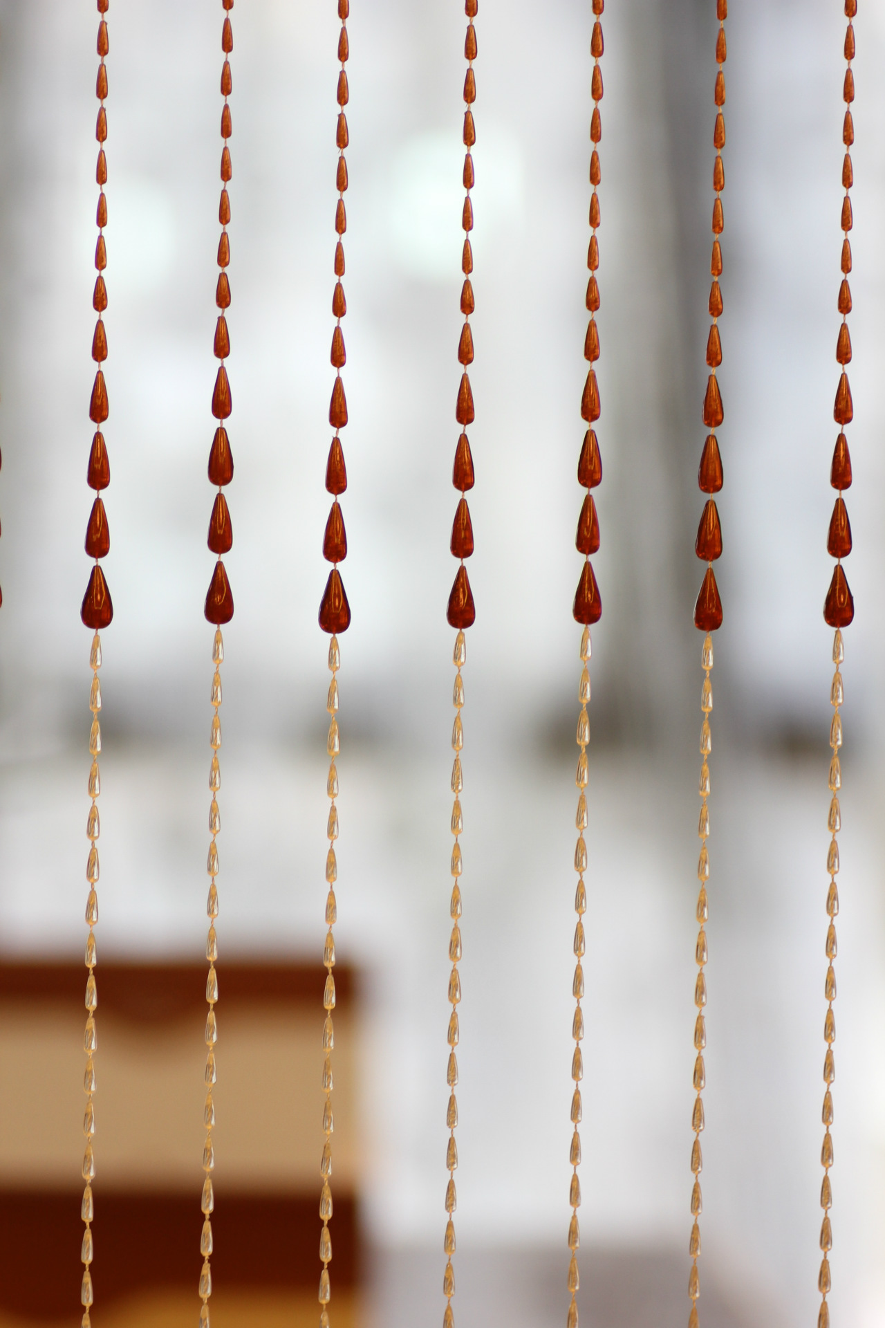 【厂家直销i】酒红色水滴形珠帘塑料门帘批发 家庭必备装饰门帘