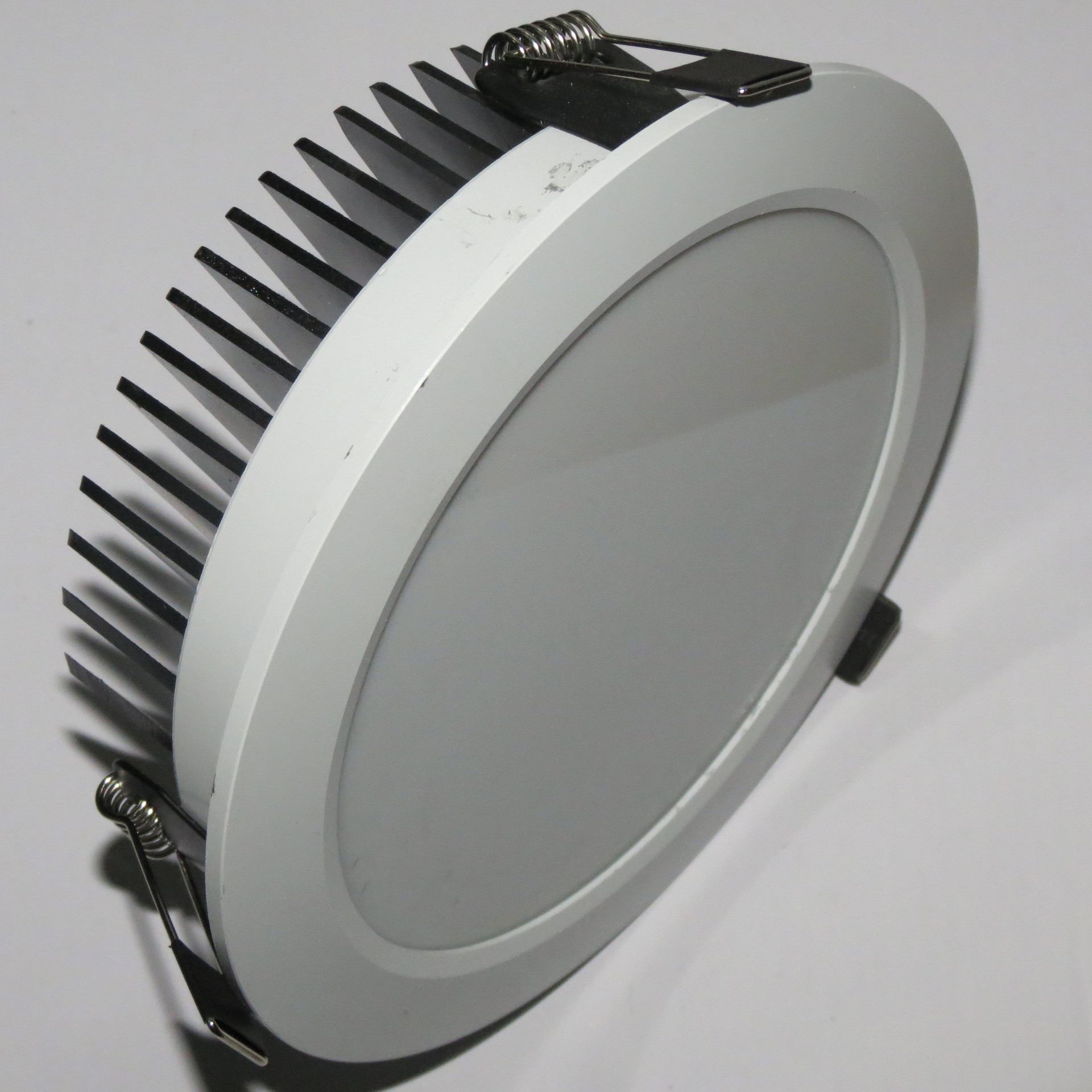 led筒灯外壳 新款上市 材料厚 散热好 库存足