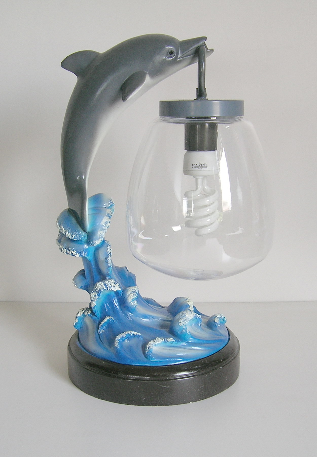 厂家供应海豚台灯,亚克力台灯,新创意台灯