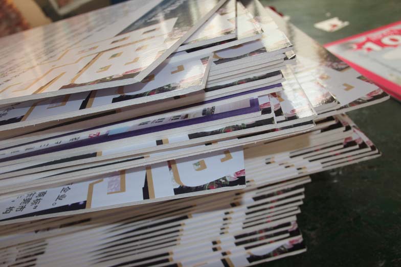 厂家直供高清背胶裱5mmkt板喷绘 不起泡kt广告板东莞市内可送货