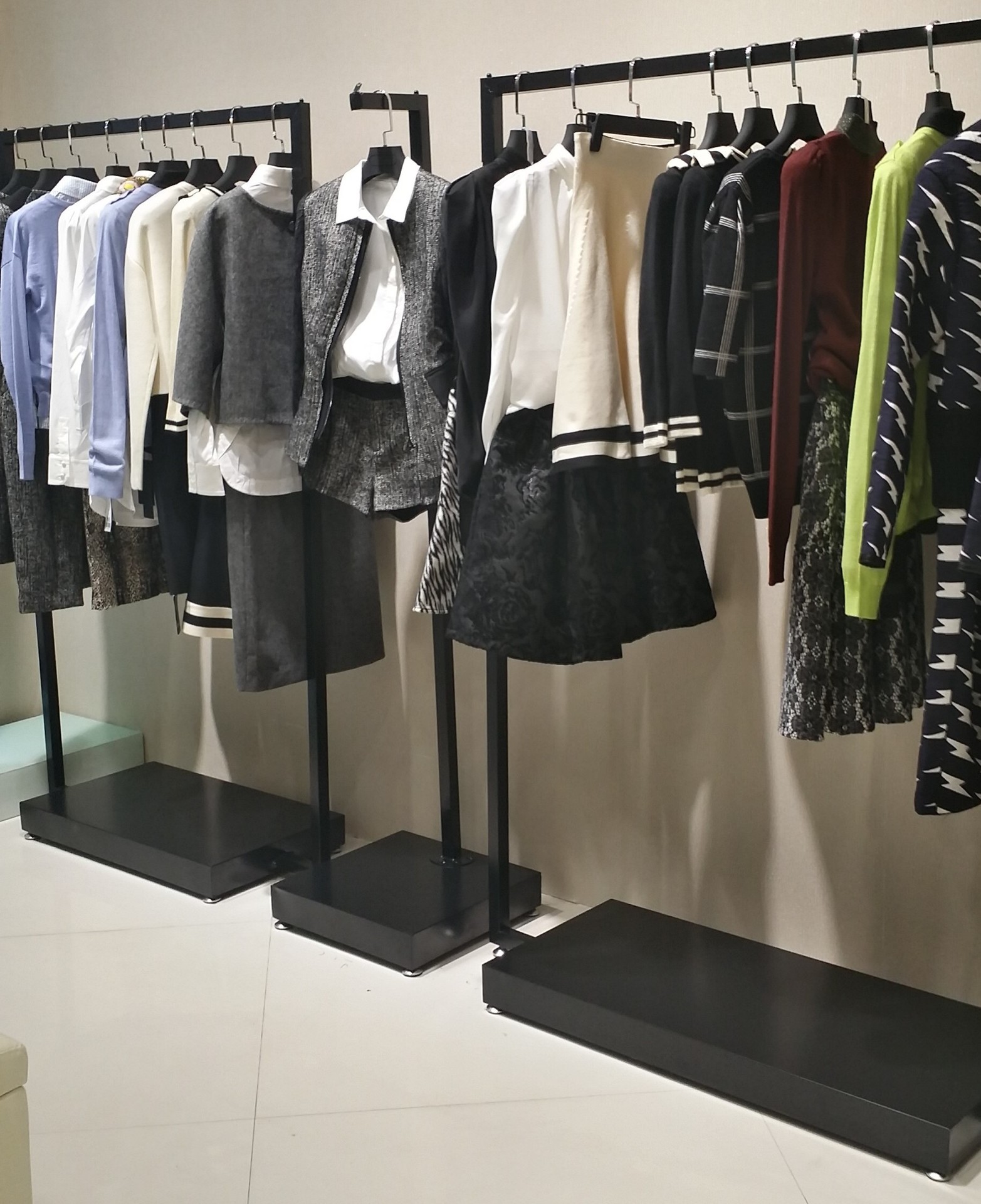 服装模特道具：时尚背后的秘密武器