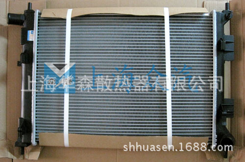 上海众汽现代瑞纳手动档散热器水箱