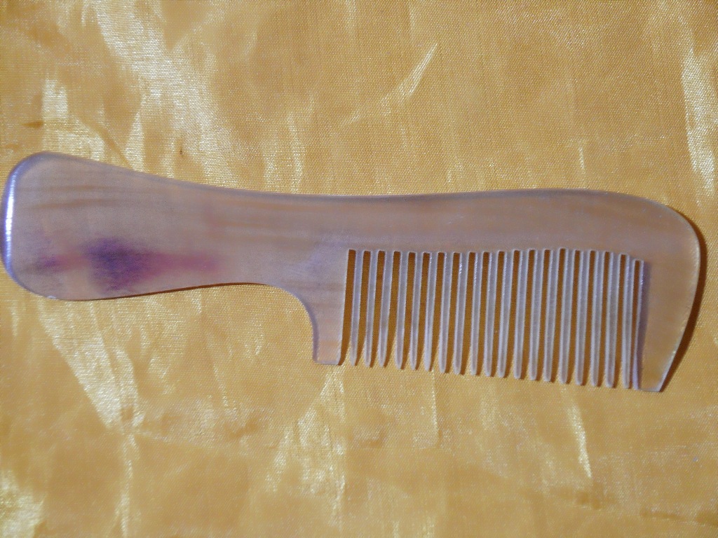 正品天然黄水牛角梳子批发生日礼物防脱防静特价热卖