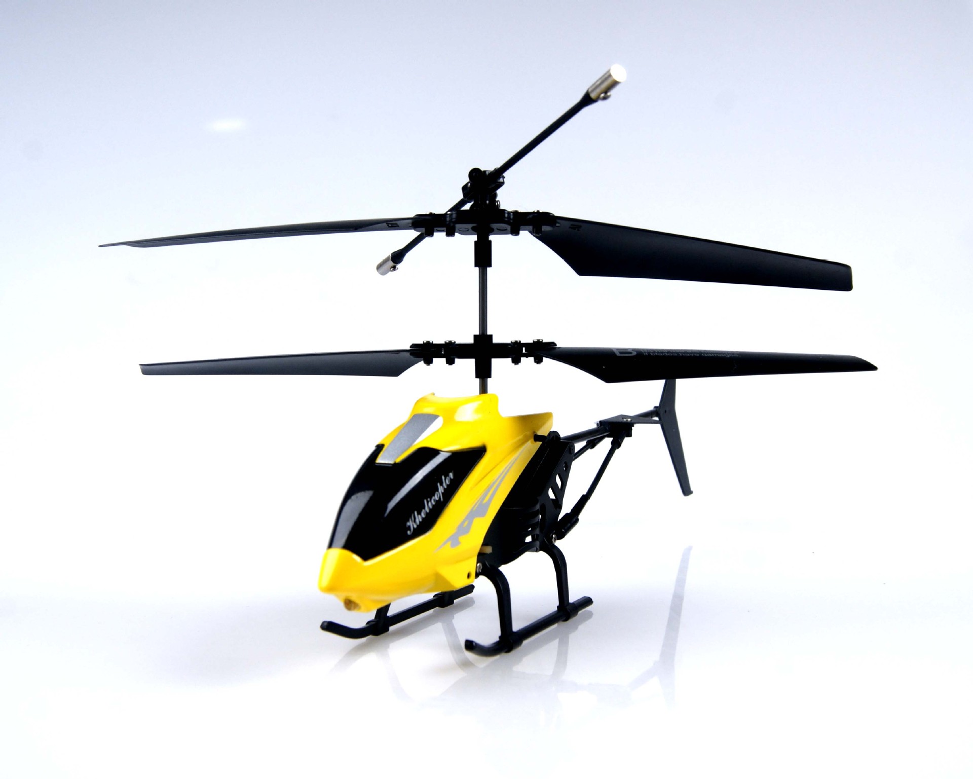 5通遥控飞机儿童电动玩具批发