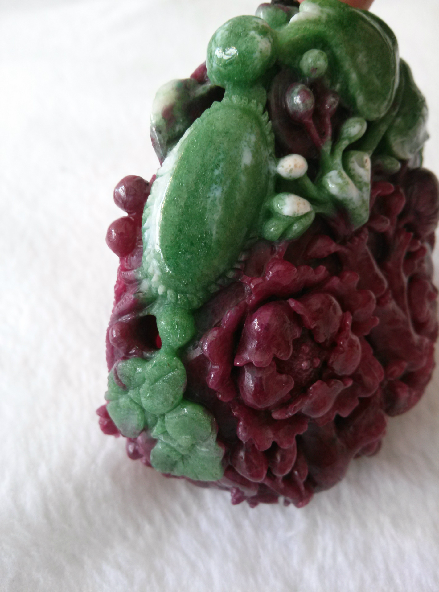 厂价供应 缅甸红绿宝凤凰戏牡丹 天然无处理 红绿宝雕件