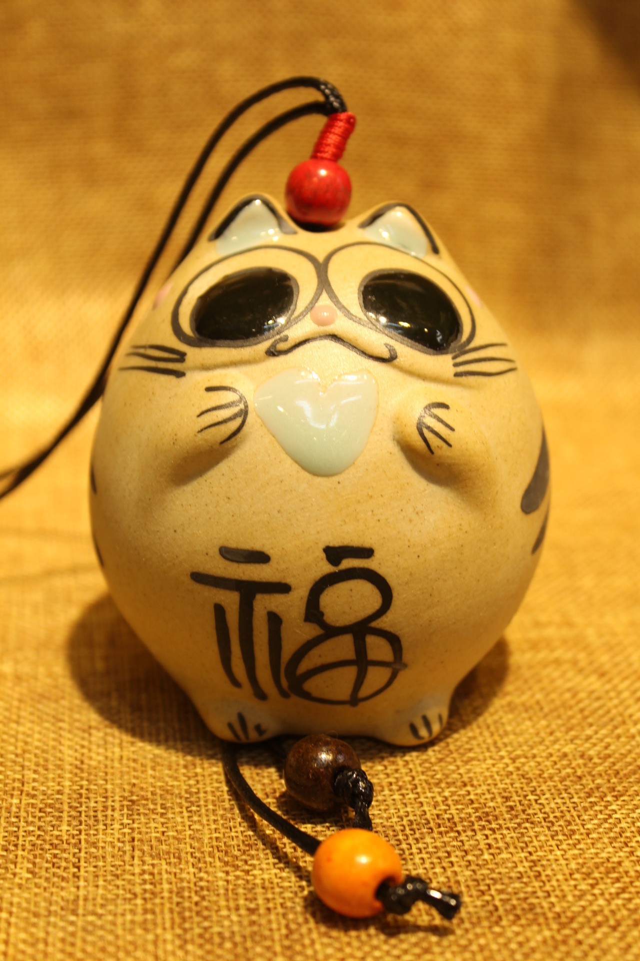 热销款陶瓷礼品小工艺品 多彩大福招财猫风铃 家居摆设挂件批发