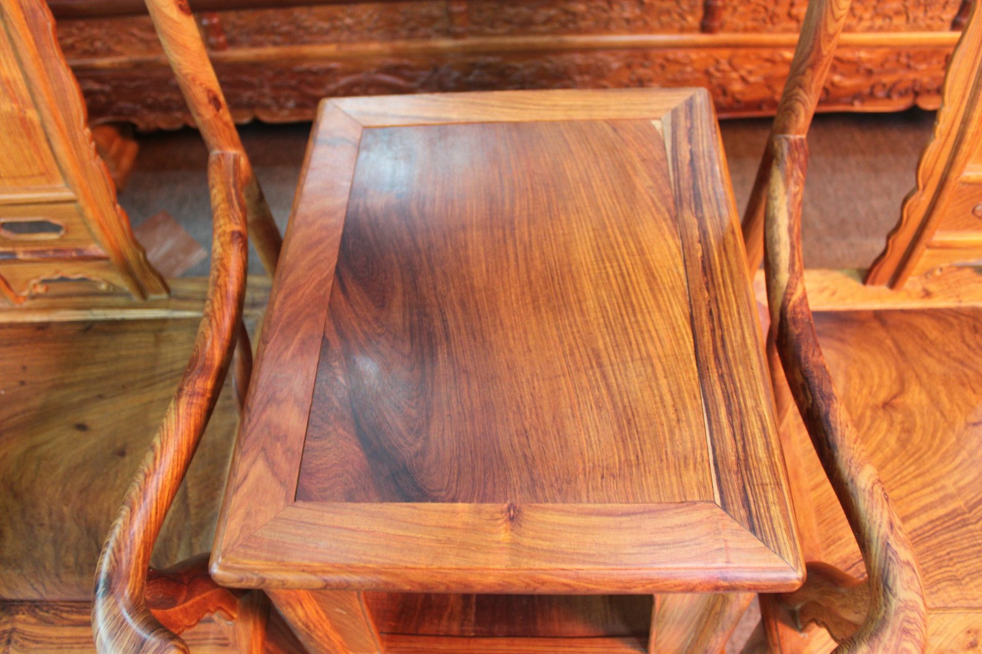 家居用品 家具 沙发 批发越南黄花梨官帽椅三件套(香枝木)