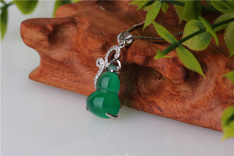 伟德国际吉祥吊坠翡翠吊坠图片大全精美绝伦！吉祥吊坠翡翠吊坠图片大全让你一饱眼福！