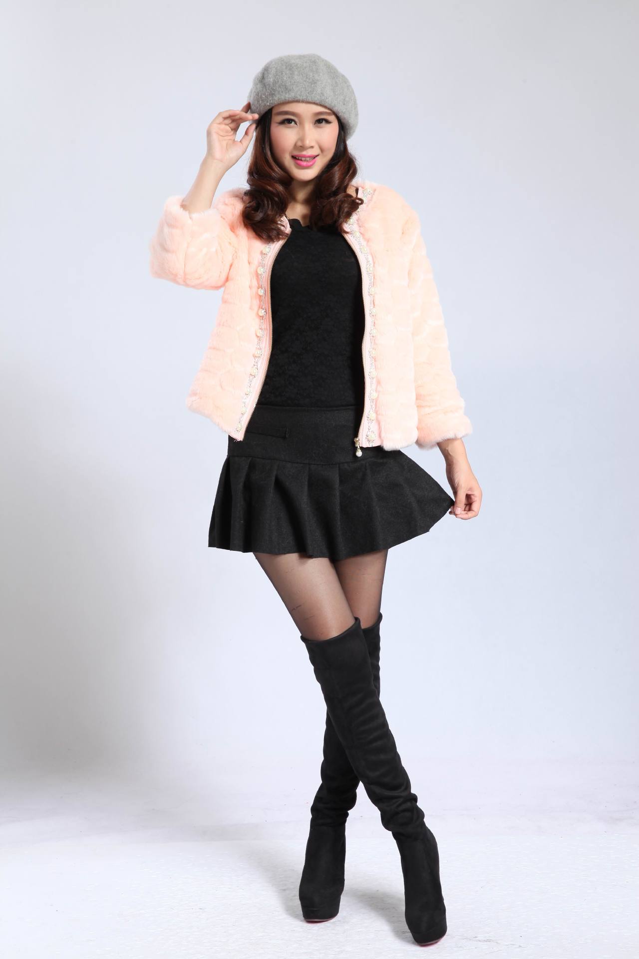 2015秋冬新款海宁女獭兔毛皮草外套短款韩版圆领修身显瘦清仓特价