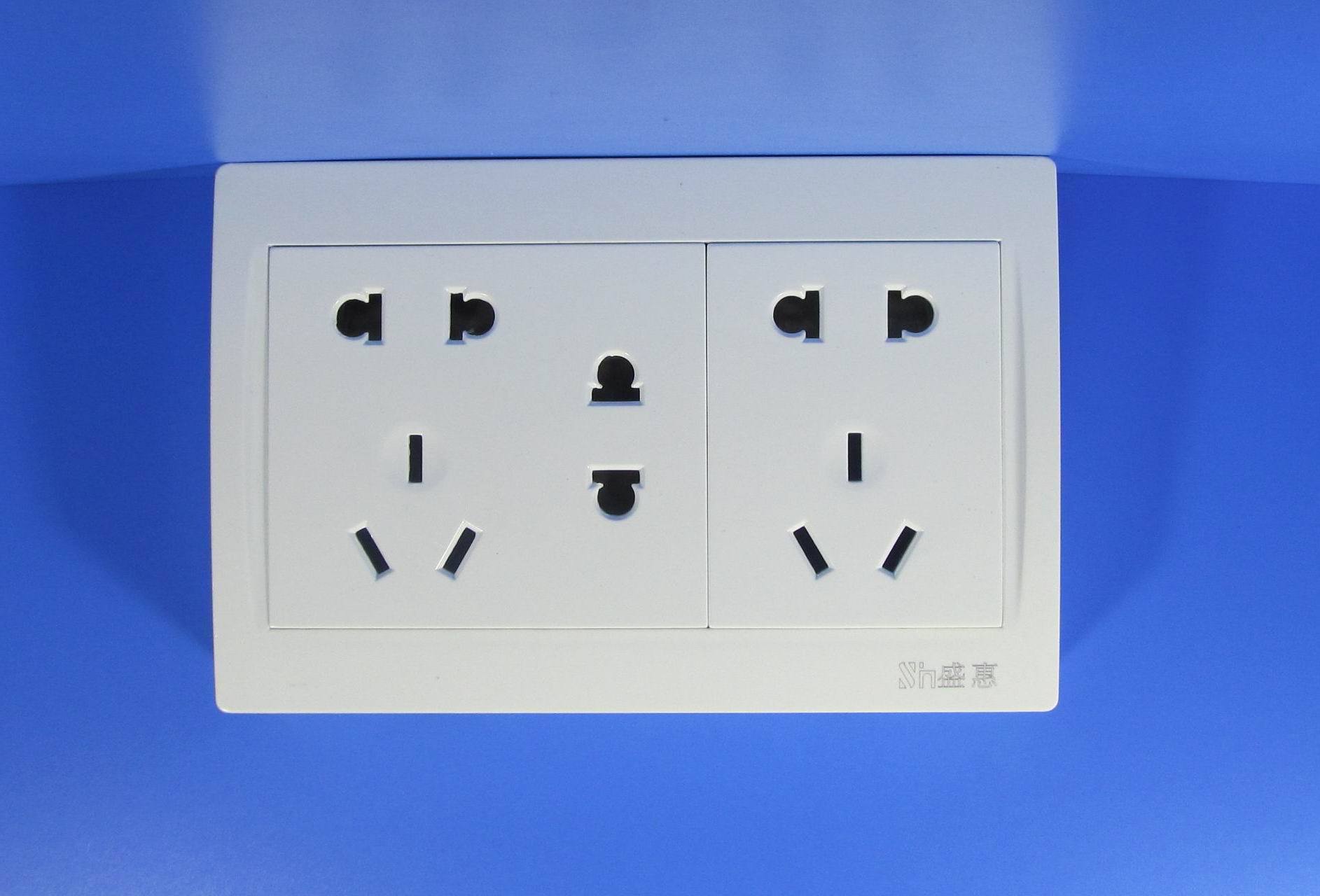 墙壁插座 十二孔插座 明装