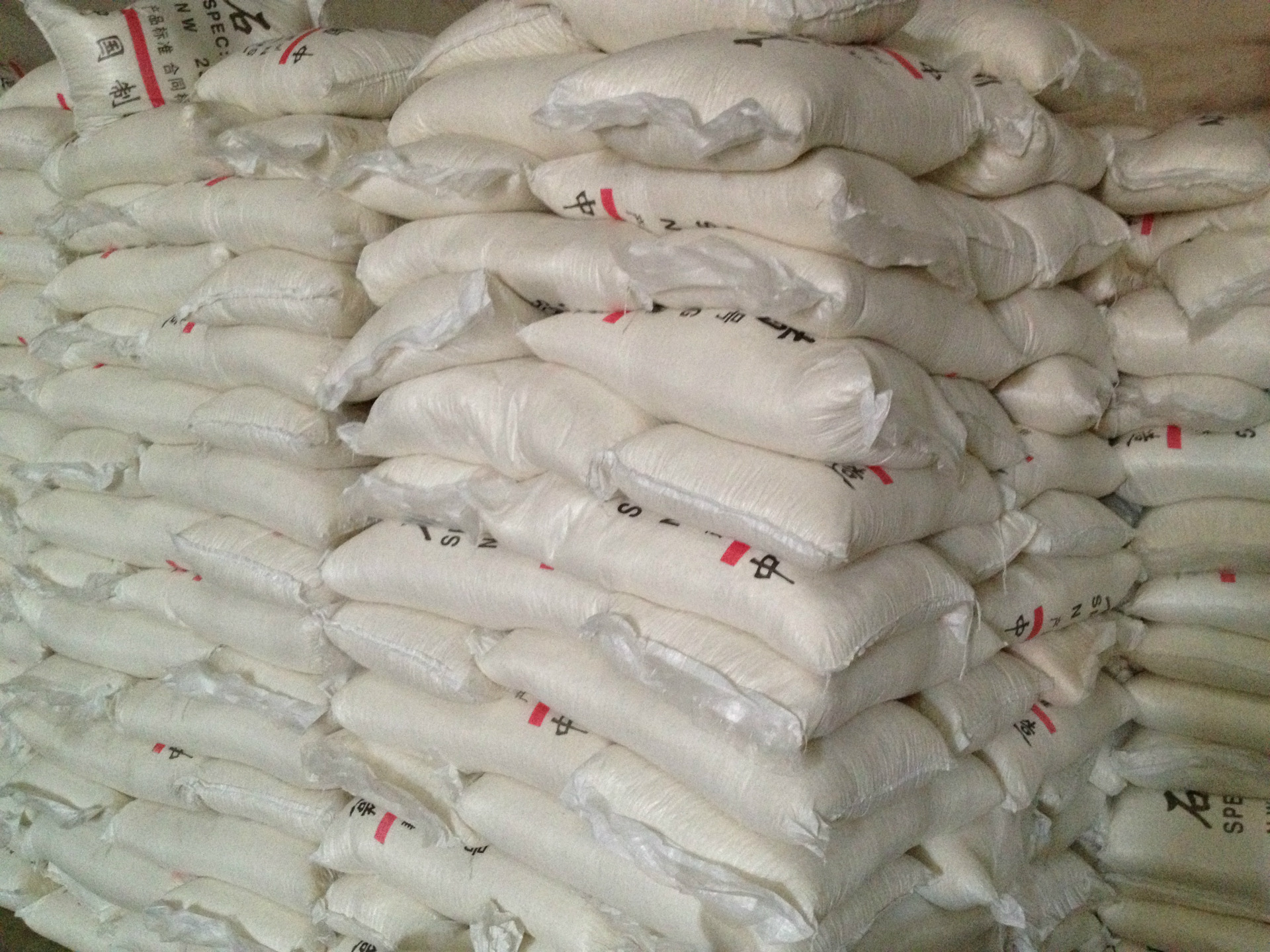 粗颗粒 石蜡 中国制造 颗粒蜡 临沂化工市场