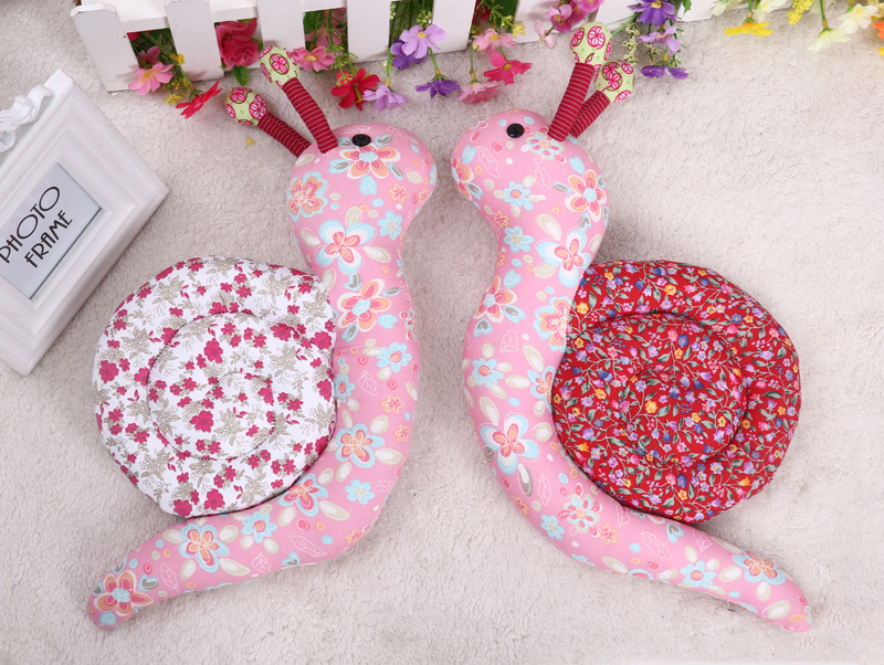 创意布艺玩偶 碎花蜗牛布偶 纯手工缝制 家庭小动物摆饰厂家批发