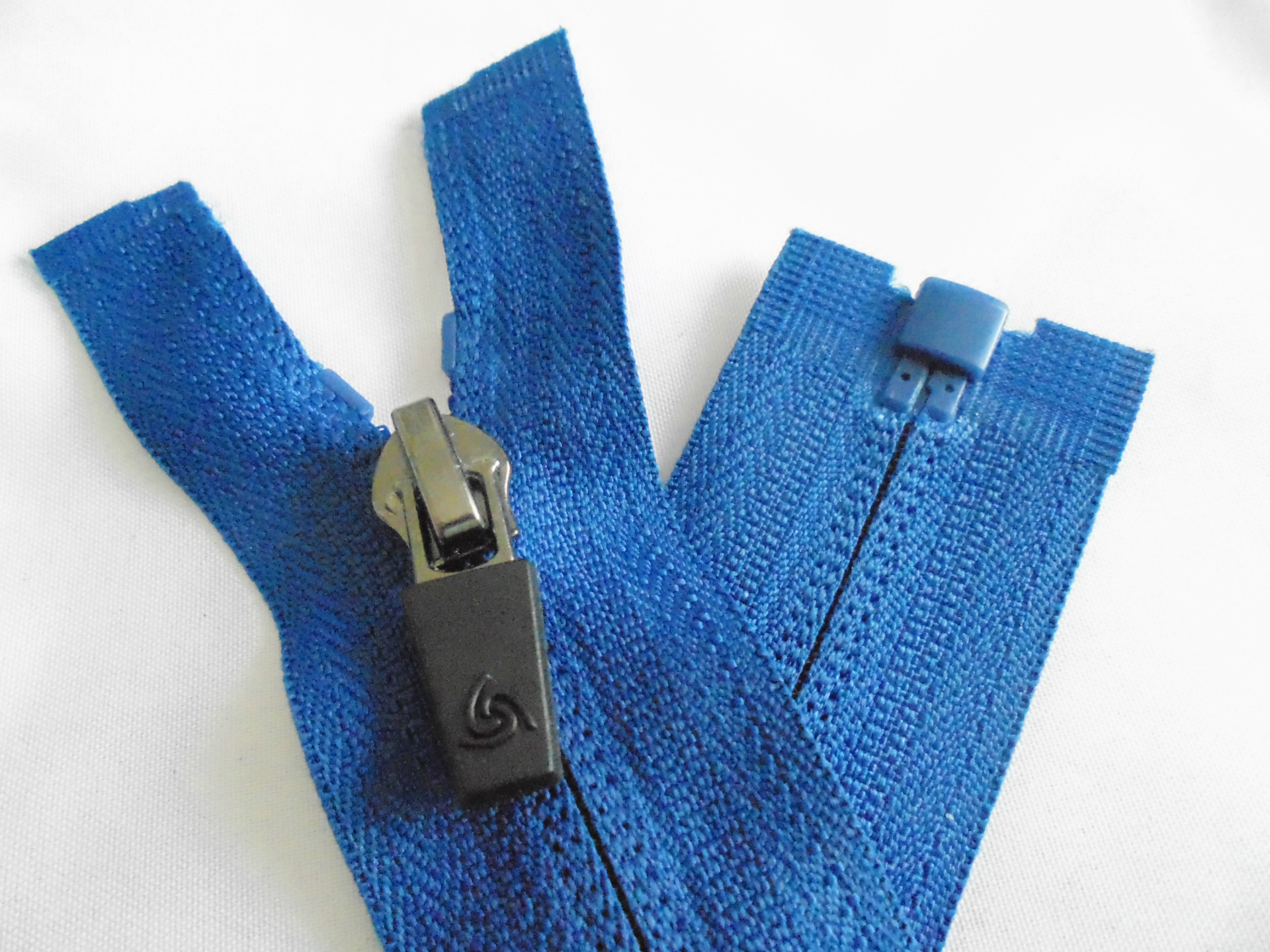 【淘工厂】拉链厂供应5号反穿尼龙拉链 全网最低价 大货包邮