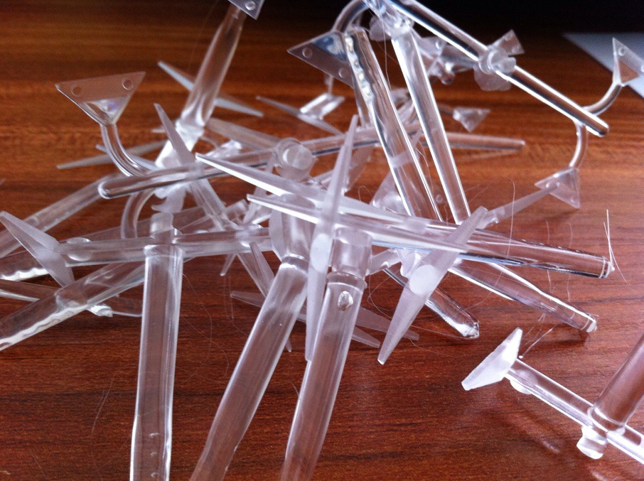 pc低粘度透明水口料 原产地:东莞 颜色:透明 型号:01 级别:注塑级