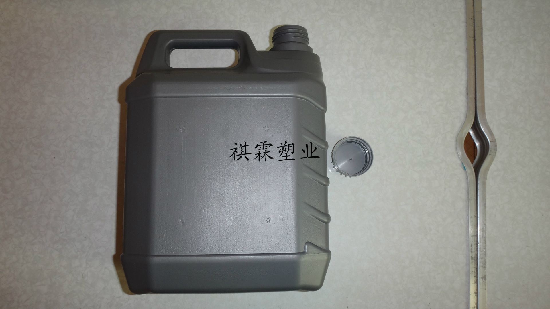 厂家直销 4l机油塑料壶