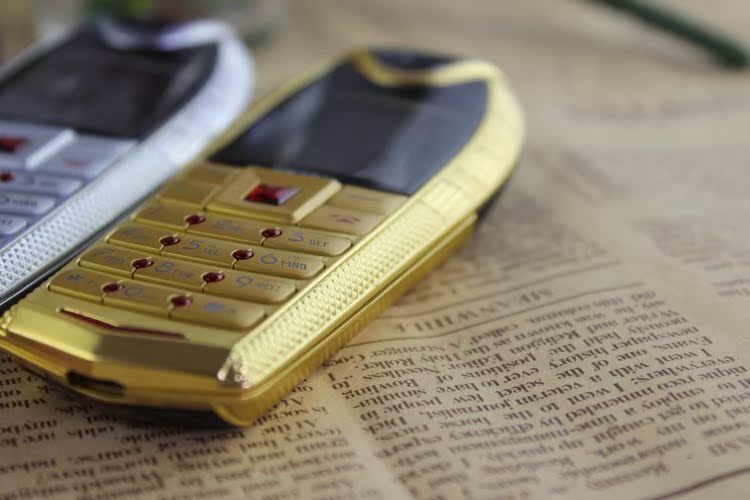 威图vertu眼镜蛇手机 双卡双待防辐射手机 男女个性高档手机 批发