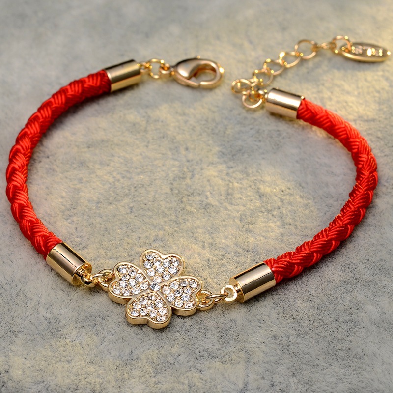 铂莉诗高档饰品 本命年羊年大牌民族风时尚四叶草镶钻红绳手链女