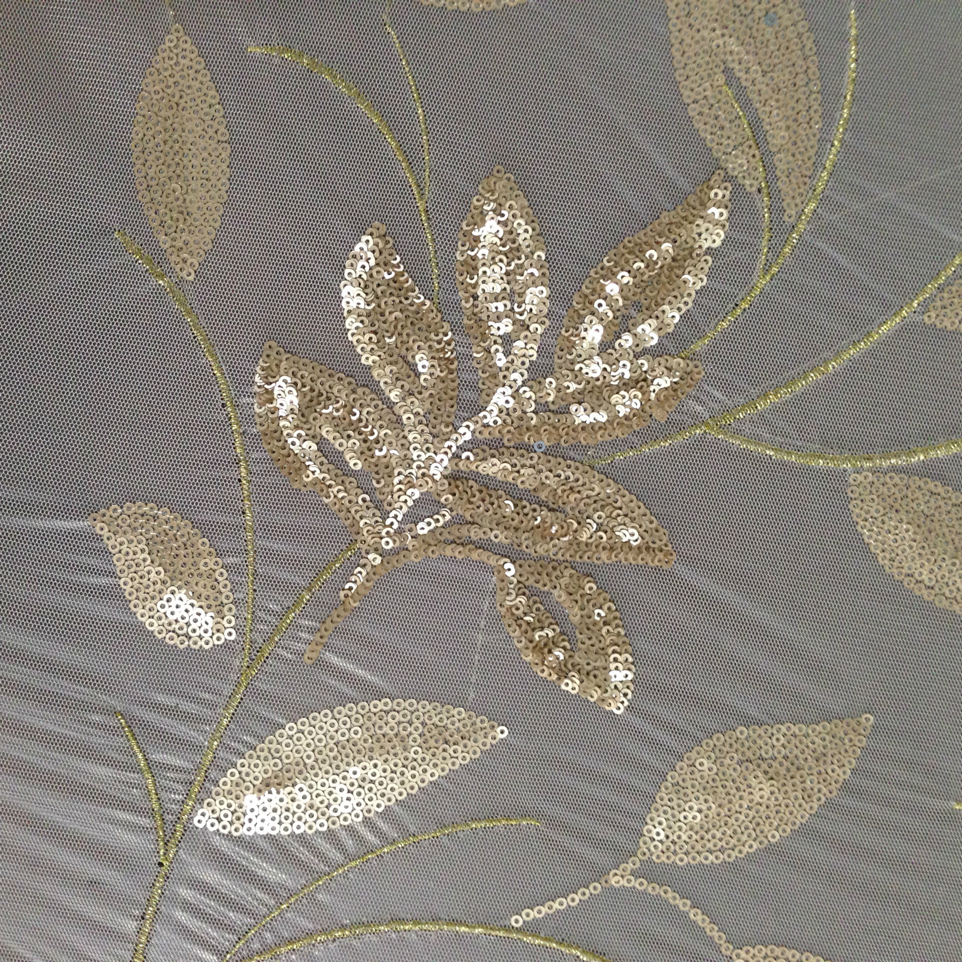 厂家供应 珠片绣 亮片绣花面料