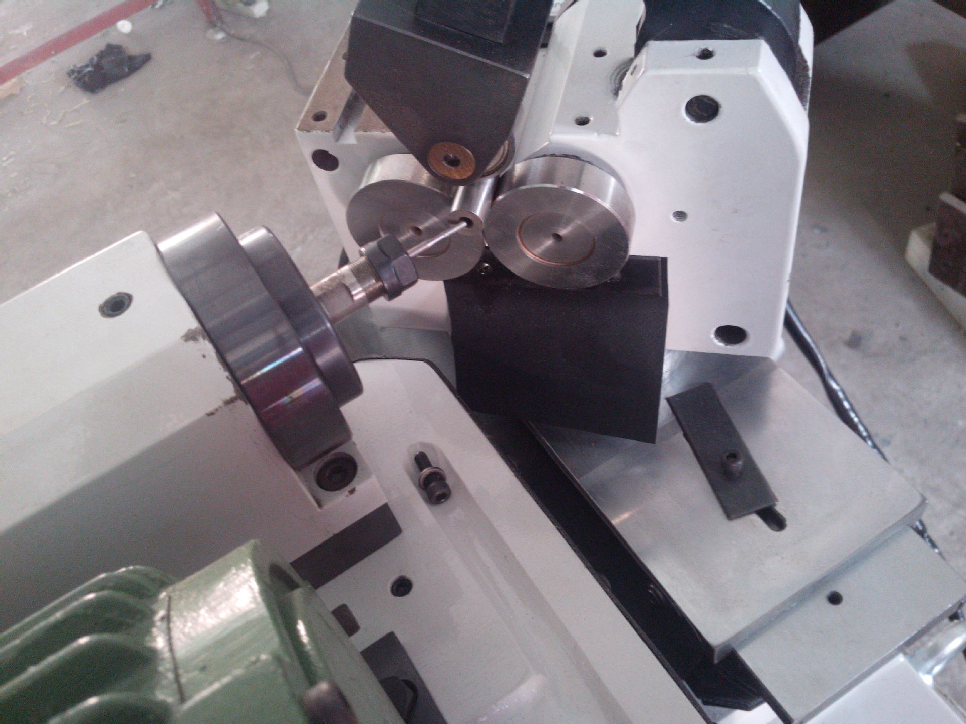 高精密内圆磨床真圆度同心度0.002mm