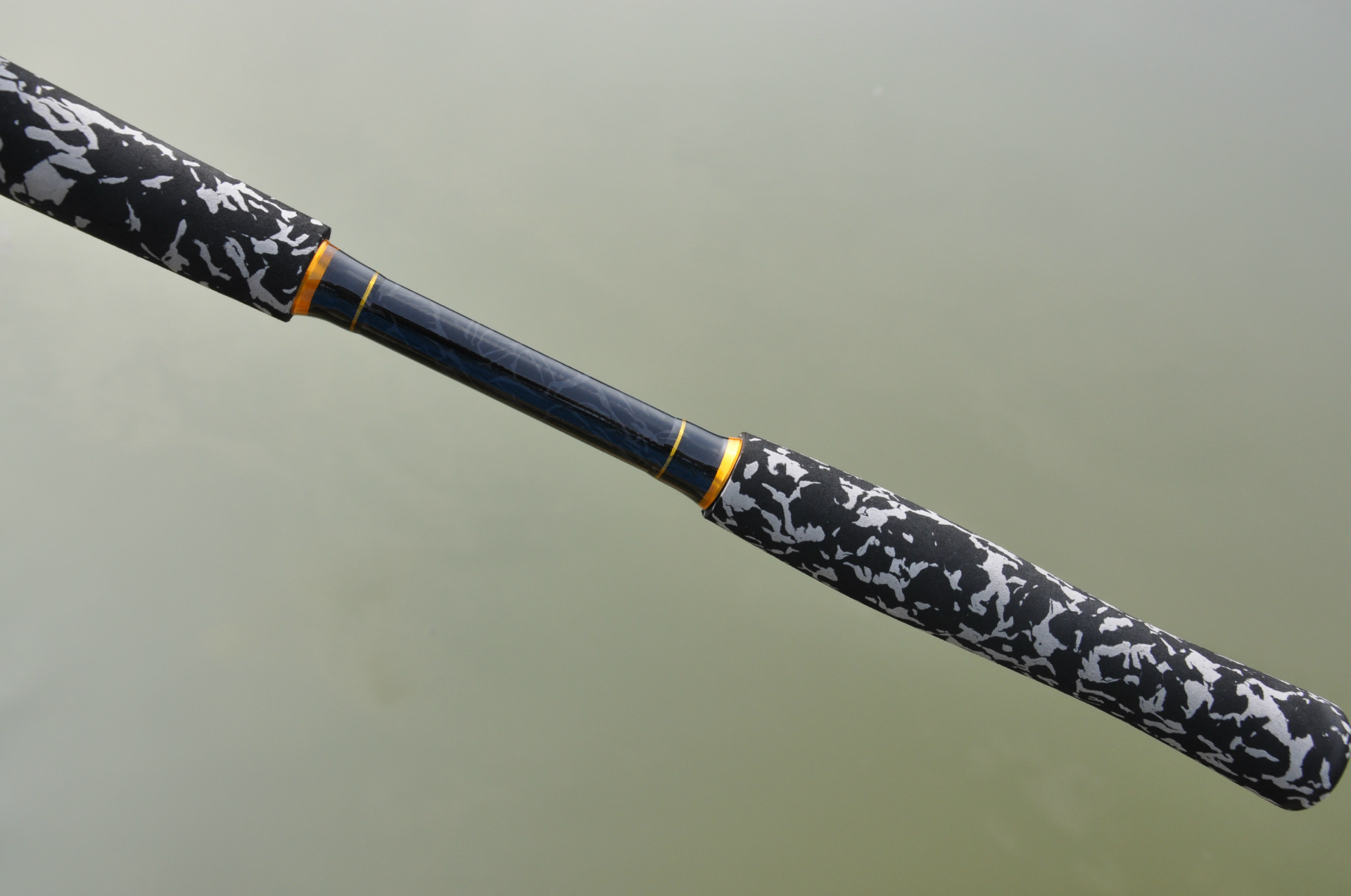 钧雷雷强竿 超硬高碳素鱼竿2.28米枪柄路亚竿黑鱼竿 厂家现货热销