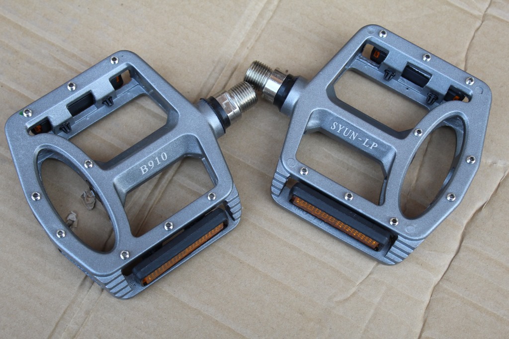 lp910培林脚踏山地车防滑带钉脚踏自行车铝合金脚踏