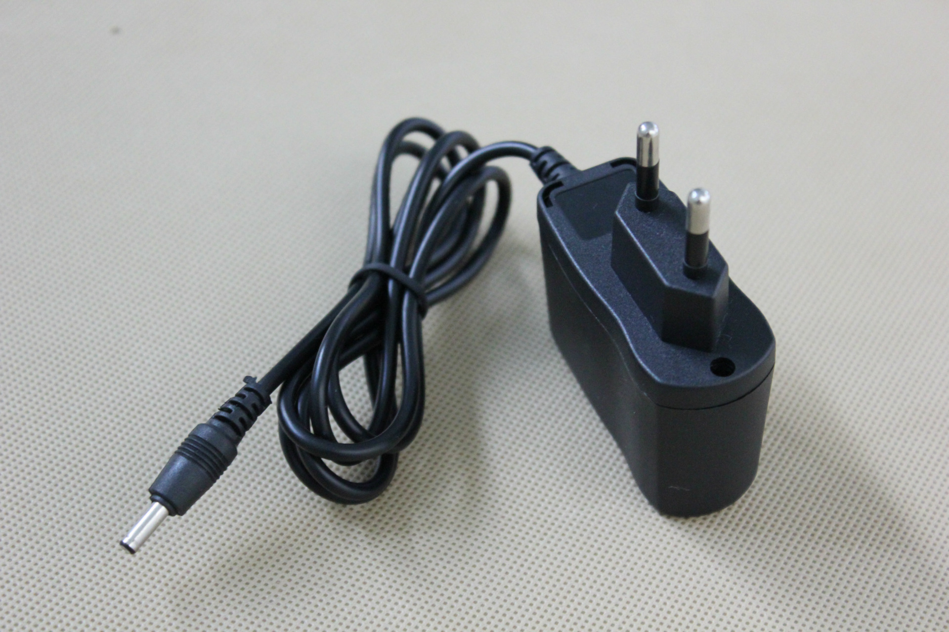 厂家直销 欧规带线充电器 扩音器充电器 锂离子电池充电器