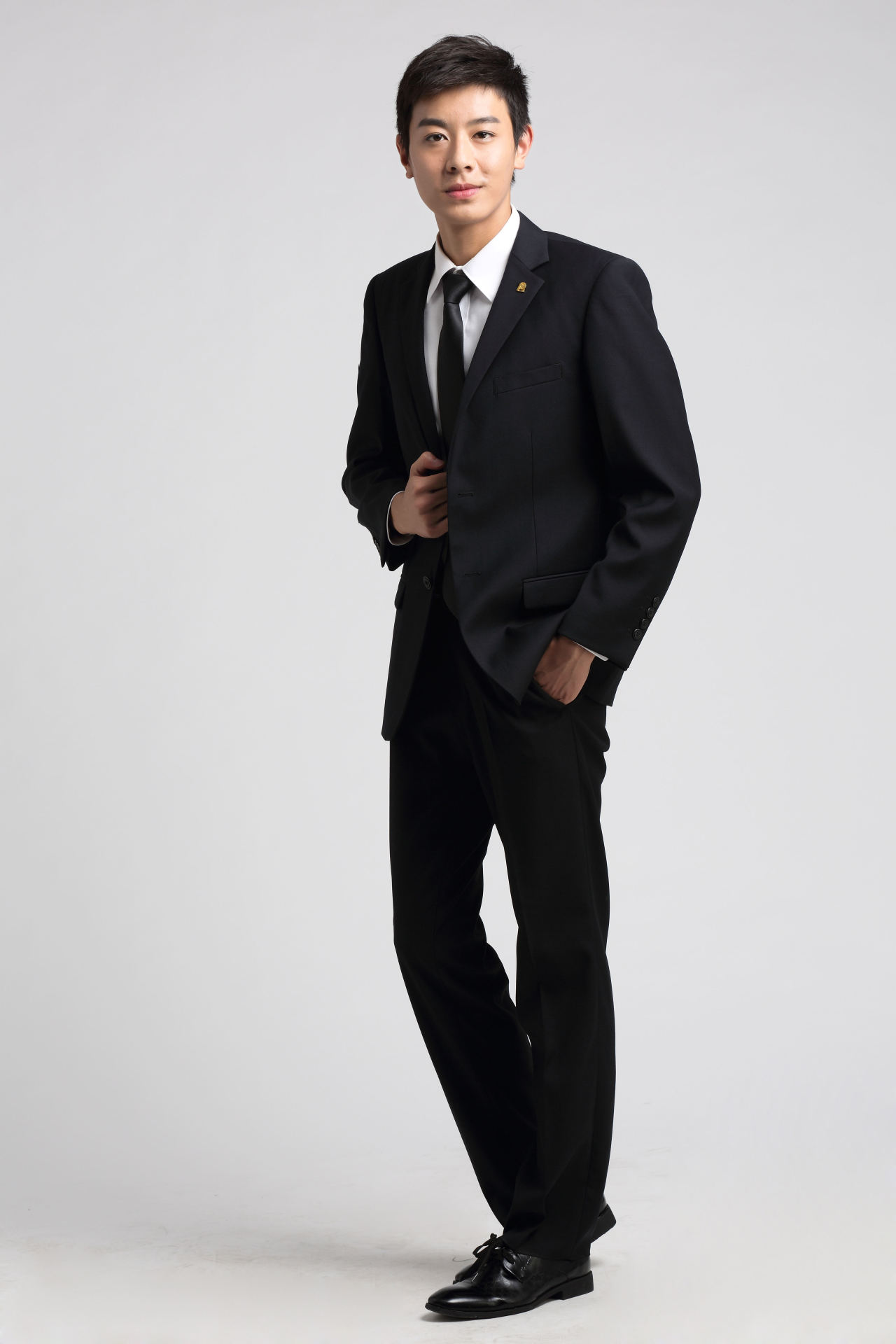 皮尔卡丹男士西服套装 商务韩版修身加大码工装职业结婚礼服西装图片