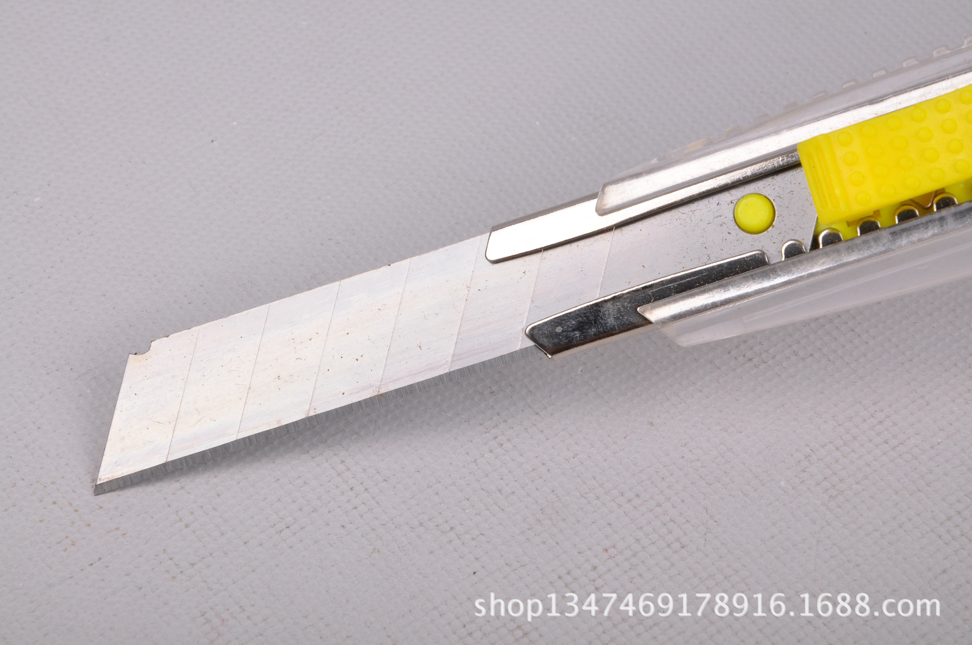 供应透明壳金属壁纸刀美工刀金属滑扣大号美工刀/工具刀量大从优