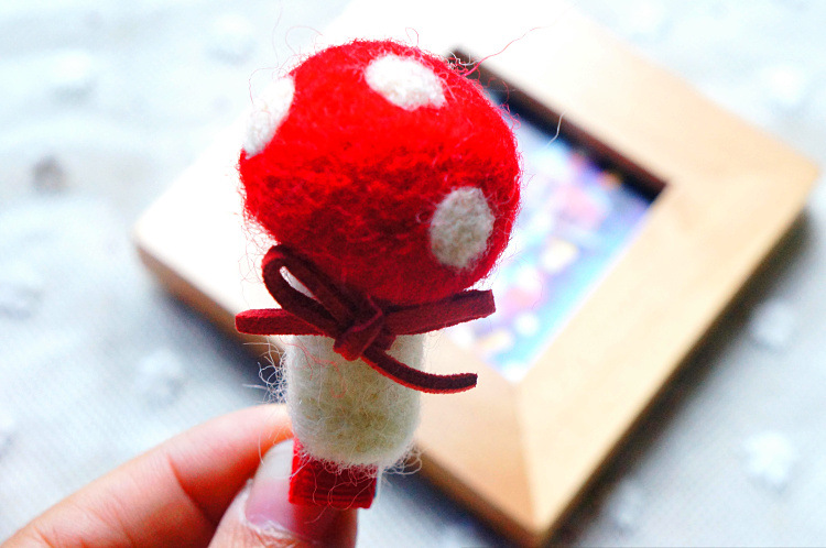 冬款儿童发夹发饰纯手工制作羊毛毡蘑菇女童边夹多色儿童头饰批发