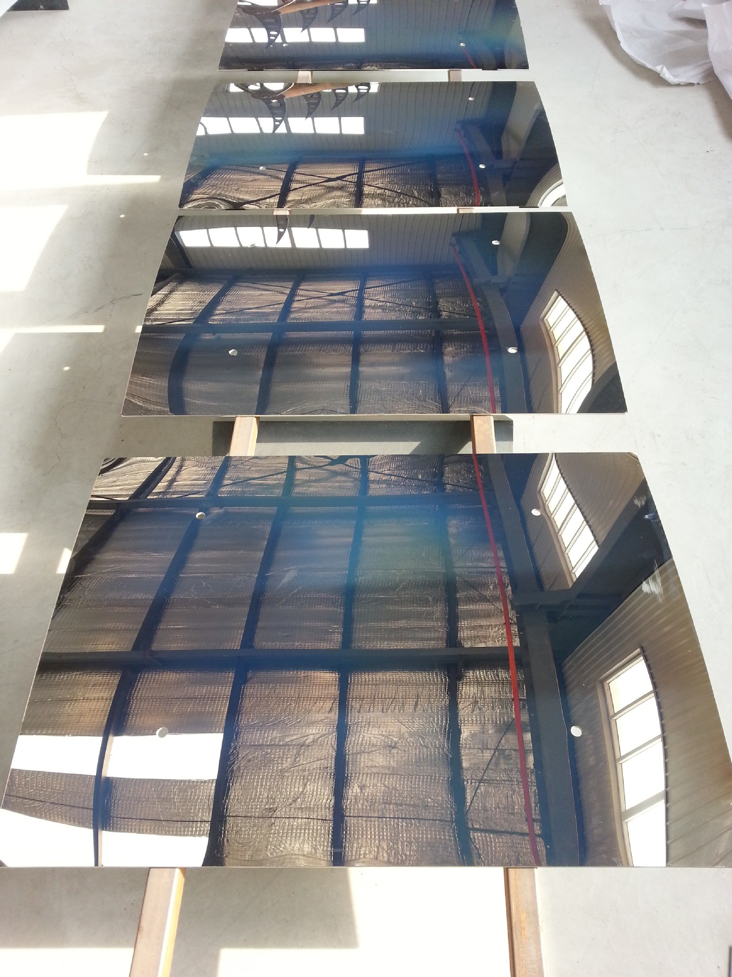 太阳能光热取暖发电用槽式聚光镜