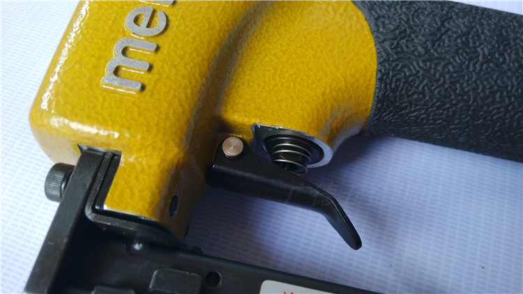 美特1013j气动码钉枪工业级码钉枪u型钉枪木工家具 13mm码钉