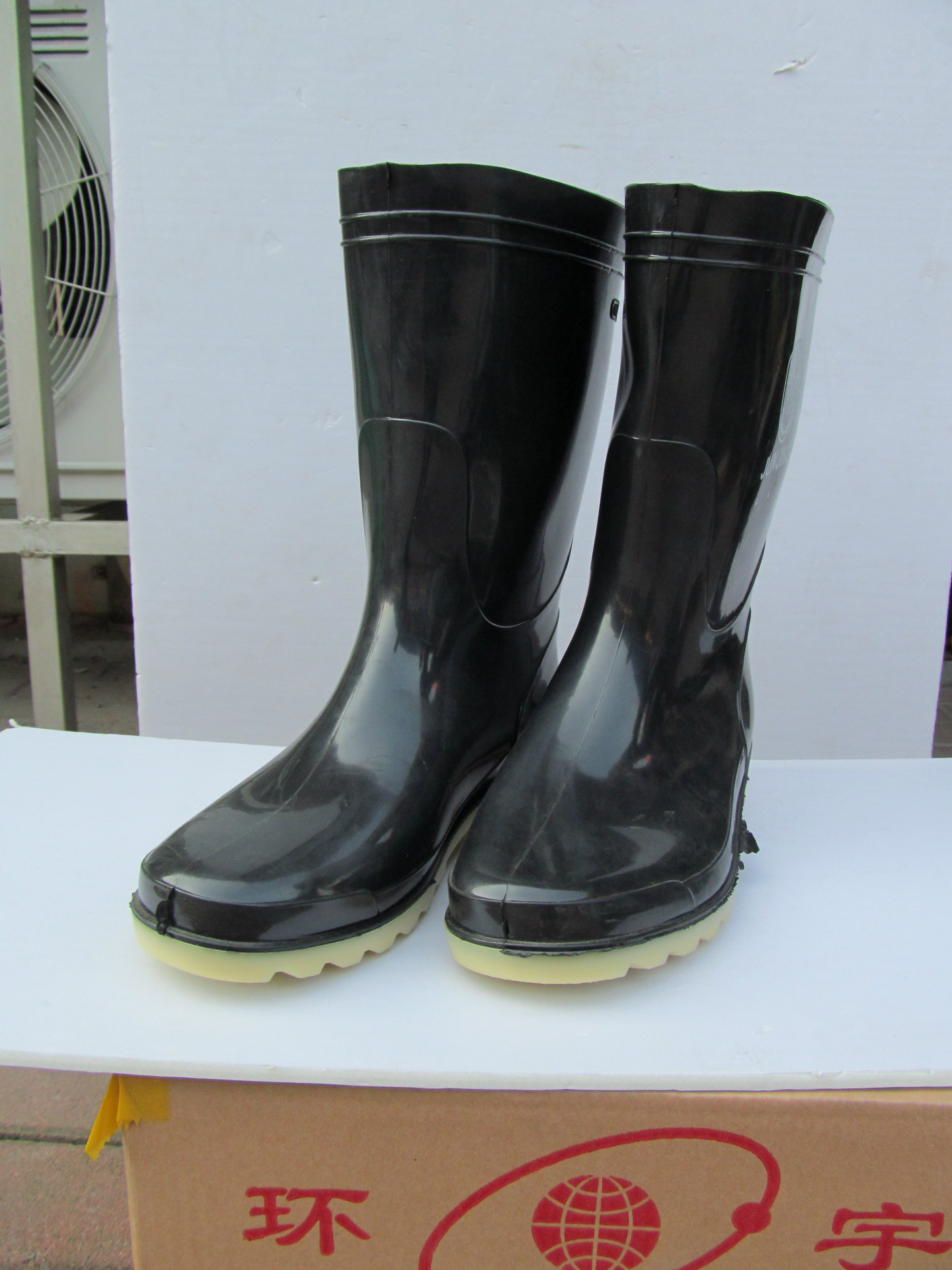 供应军敬牌耐酸碱雨靴 防滑耐磨三防雨鞋pvc雨靴