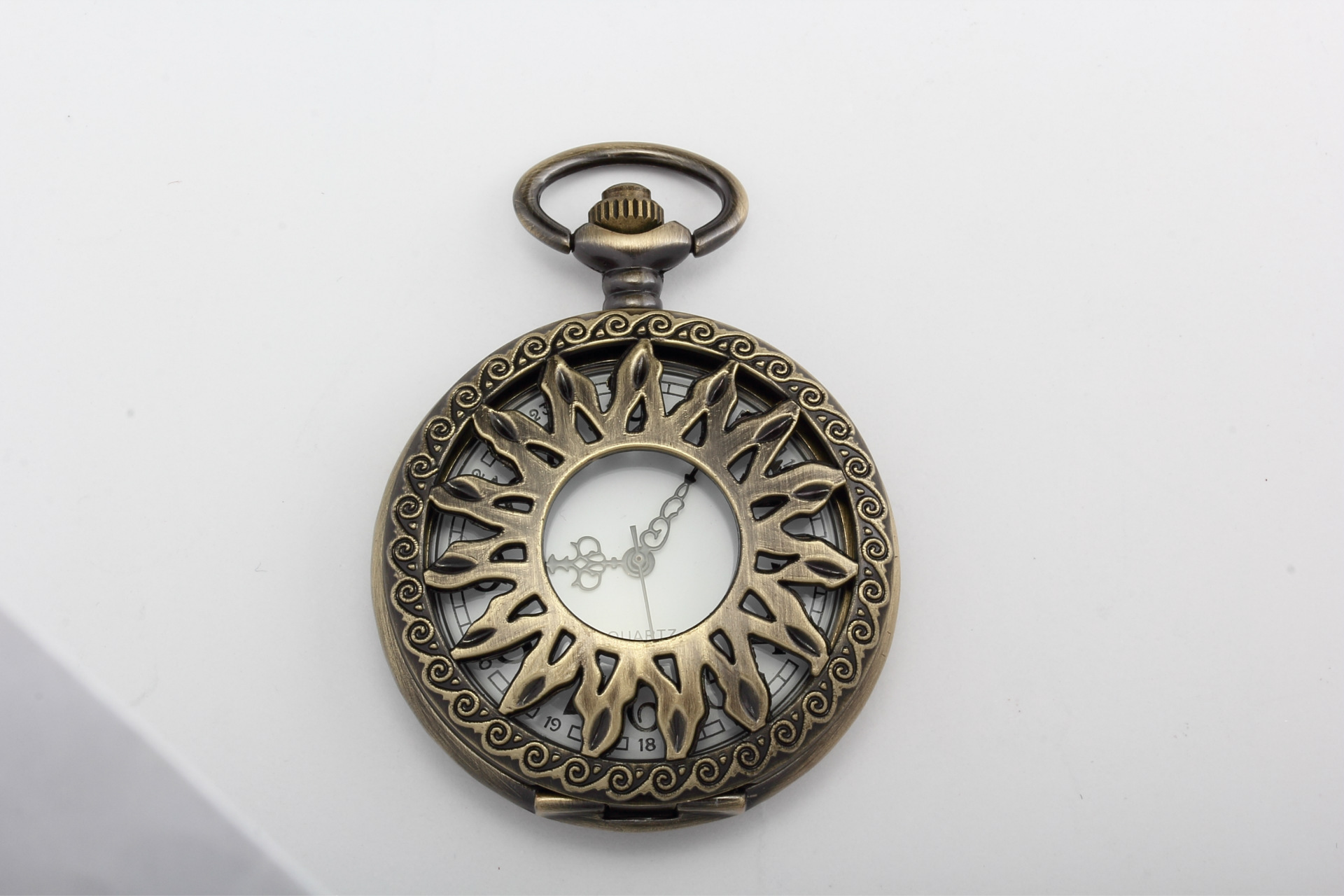 韩国时尚创意个性潮流怀表 男 复古镂空男学生女情侣石英表女怀表