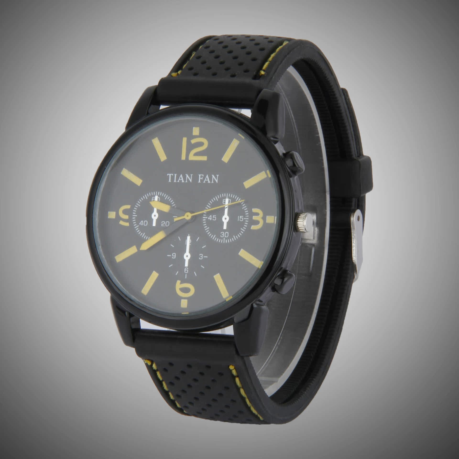 批发新款休闲时尚个性大表盘假三眼男士手表 运动手表一件代发