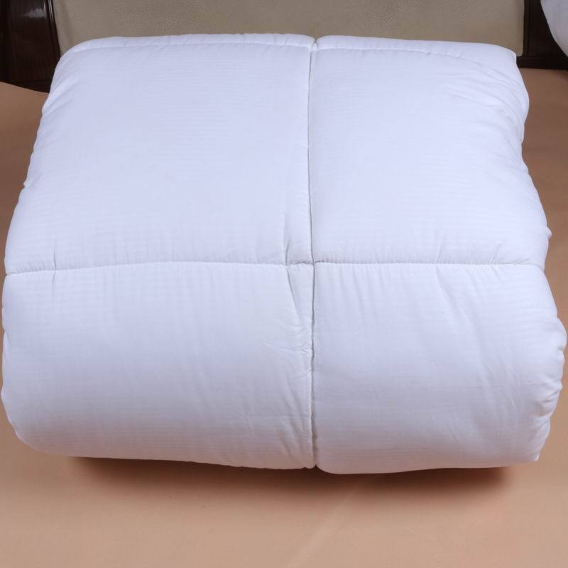 厂家自产自销大量供应高中低档 宾馆 酒店床上用品全棉防羽布被芯