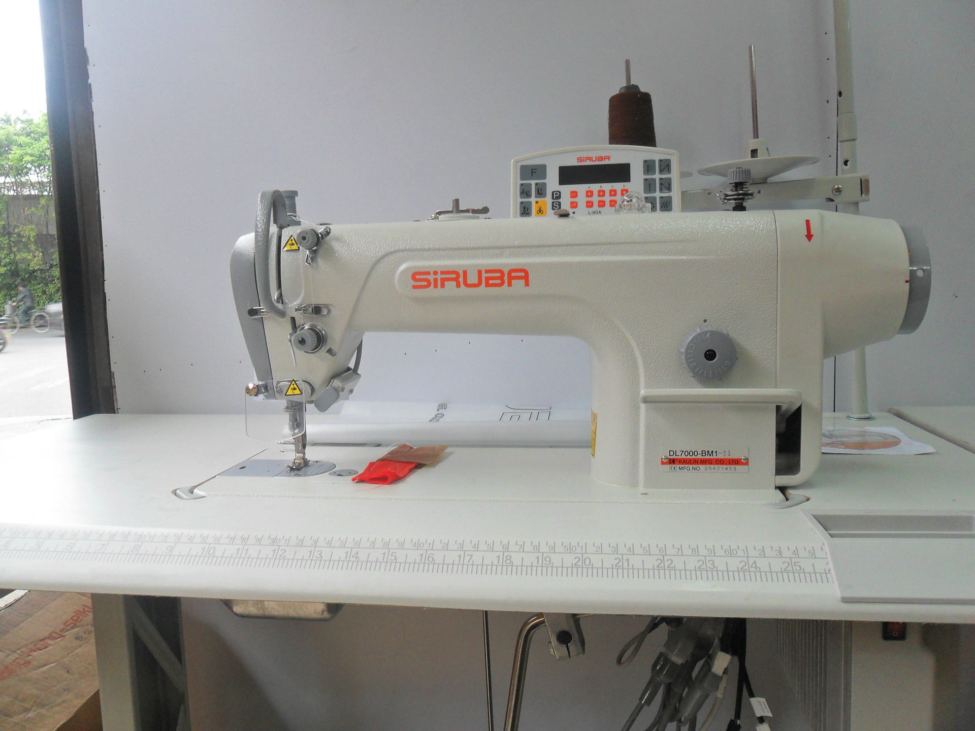 原装台湾银箭7000直驱 自动剪线 自动倒缝电脑缝纫机 缝中设备