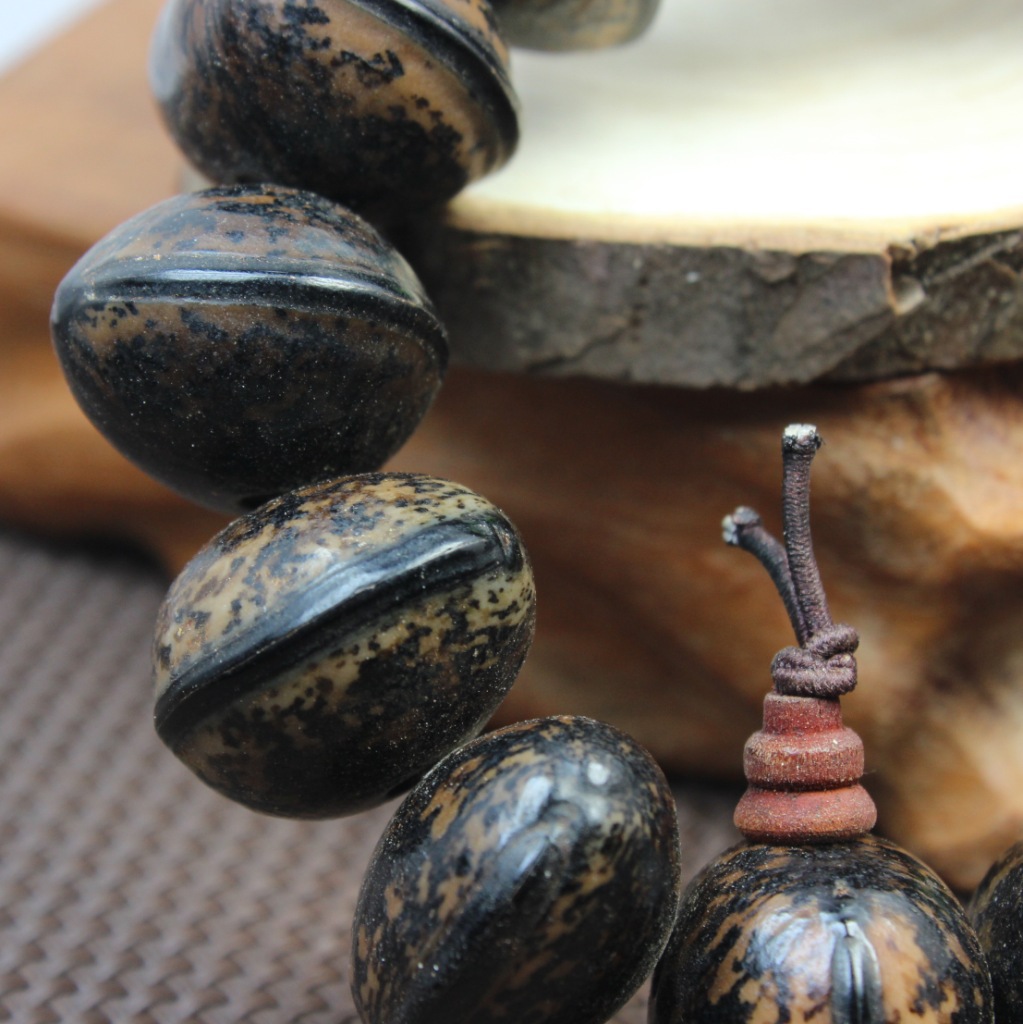 【精品推荐】大量批发木鱼果菩提子 花木鱼 佛珠 手串